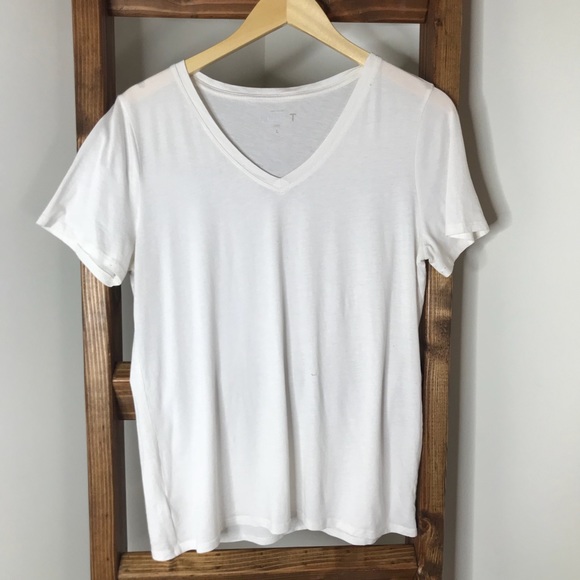 LOFT Tops - LOFT t-shirt • Size Large